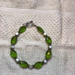 Green Crystal and White Bead Bracelet - Women Jewelry - Handmade by Eveyln